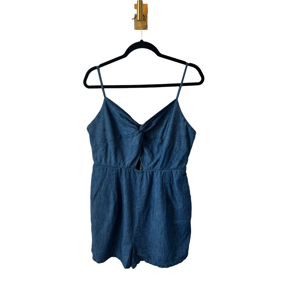 Old Navy‎ Romper Denim Boho Twist Front Keyhole Smocked Back Blue Summer Large